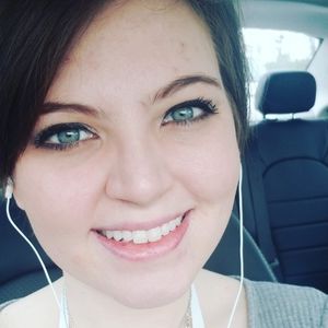 Meet your Posher, Savannah